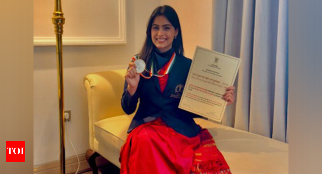 Watch: Manu Bhaker marks Independence Day with violin tribute to the national anthem